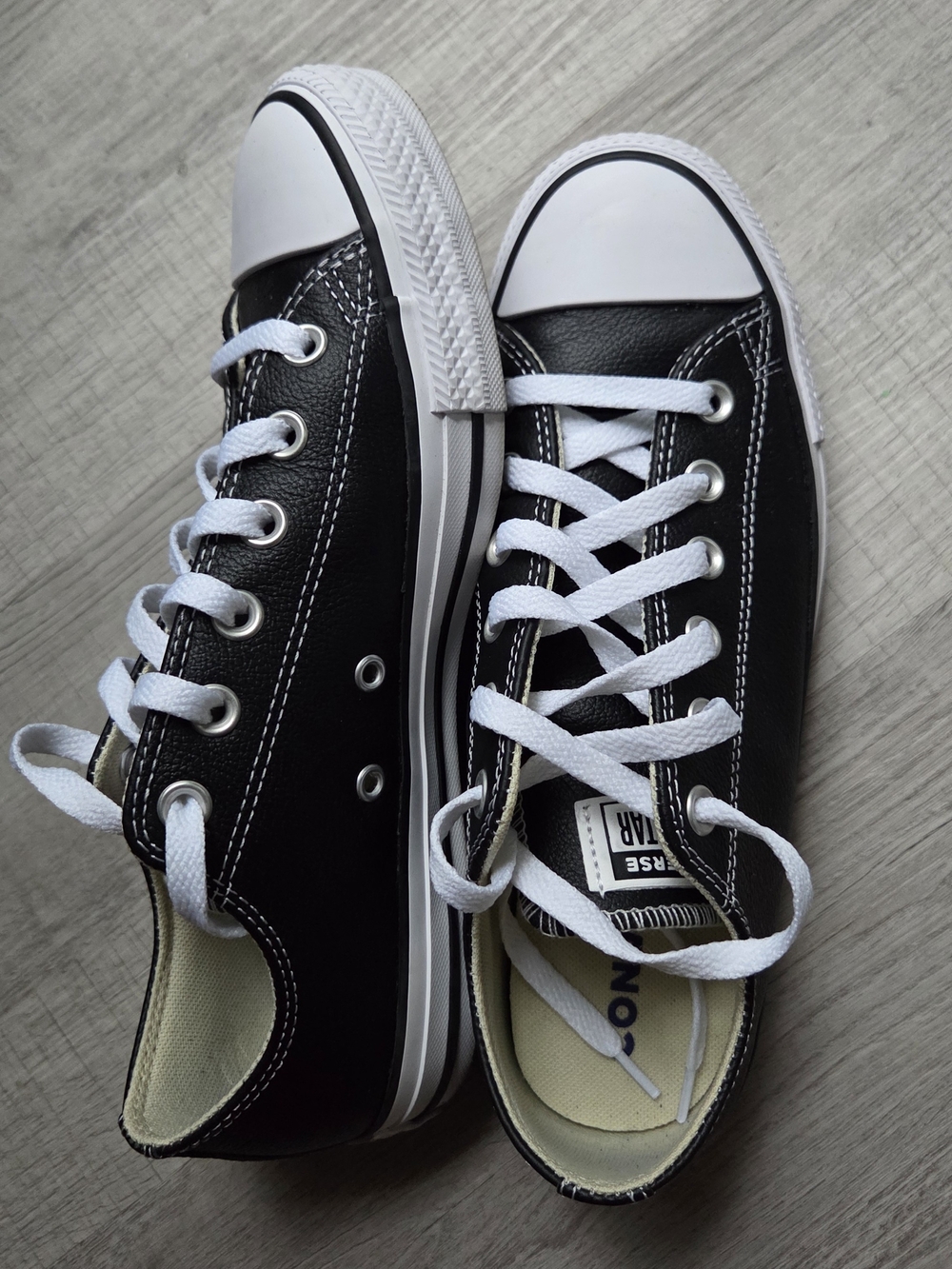 Leather Converse Black Low-Top Sneakers